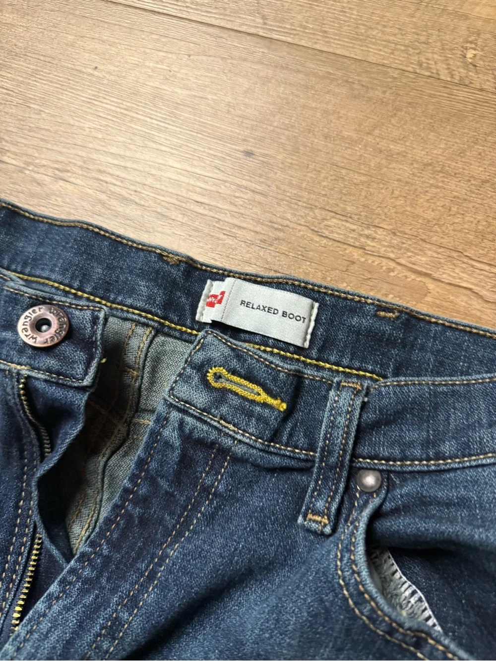 Levi's Men's Medium Blue Straight Leg Jeans